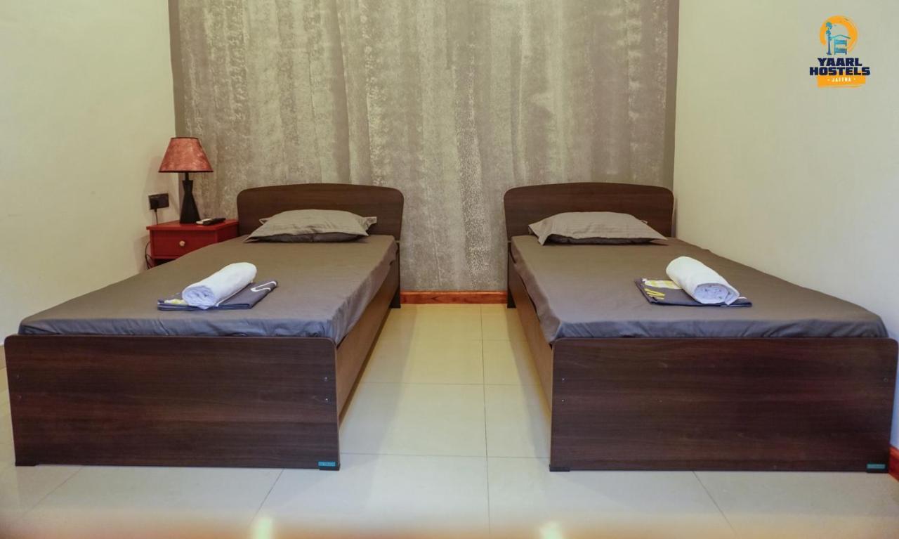Yaarl Hostels Джафна Экстерьер фото